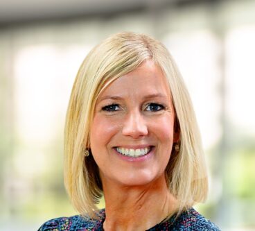 Johanna Dickinson headshot 2025